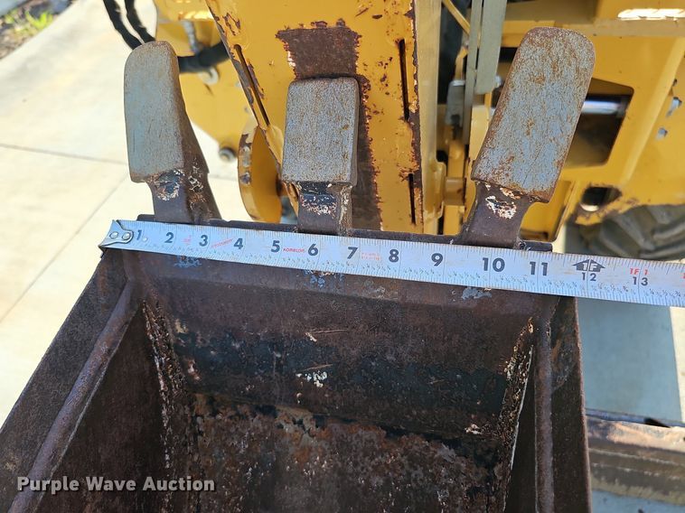 image for item DQ0256 2013 Vermeer RT450  trencher