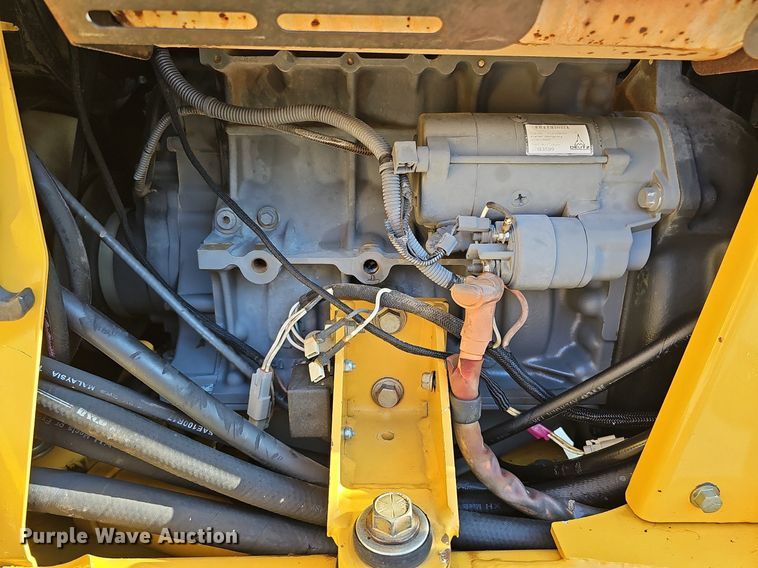 image for item DQ0256 2013 Vermeer RT450  trencher