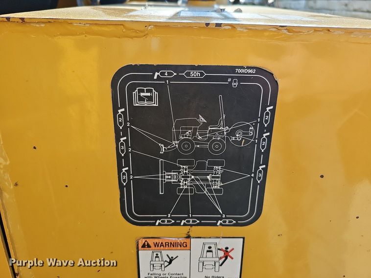 image for item DQ0256 2013 Vermeer RT450  trencher