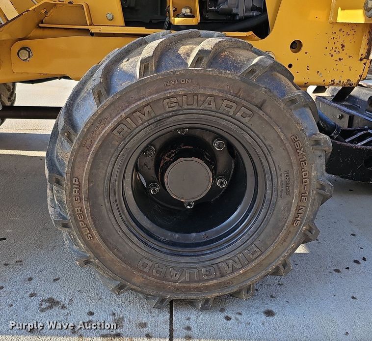 image for item DQ0256 2013 Vermeer RT450  trencher