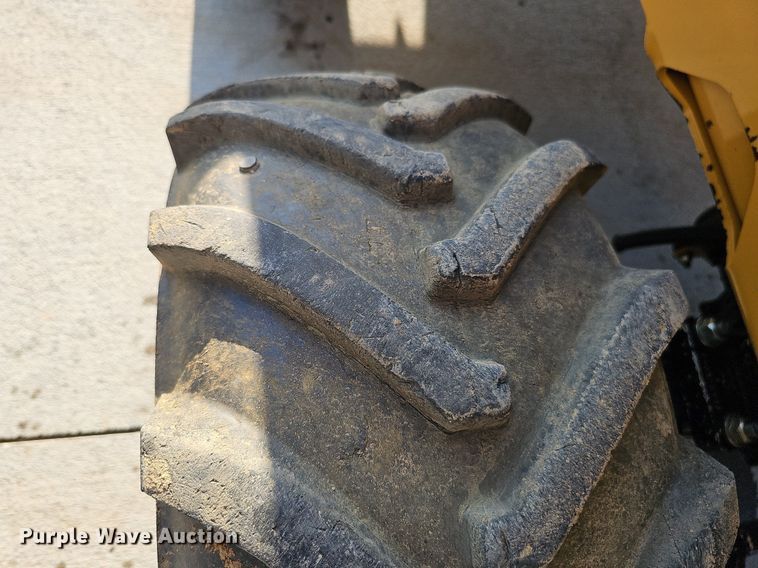 image for item DQ0256 2013 Vermeer RT450  trencher