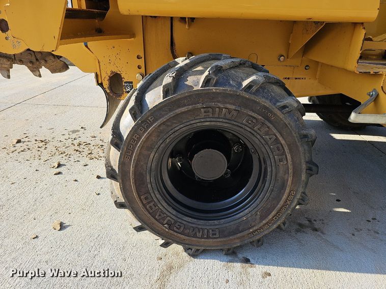 image for item DQ0256 2013 Vermeer RT450  trencher