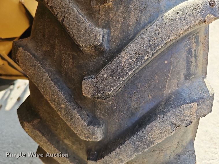 image for item DQ0256 2013 Vermeer RT450  trencher