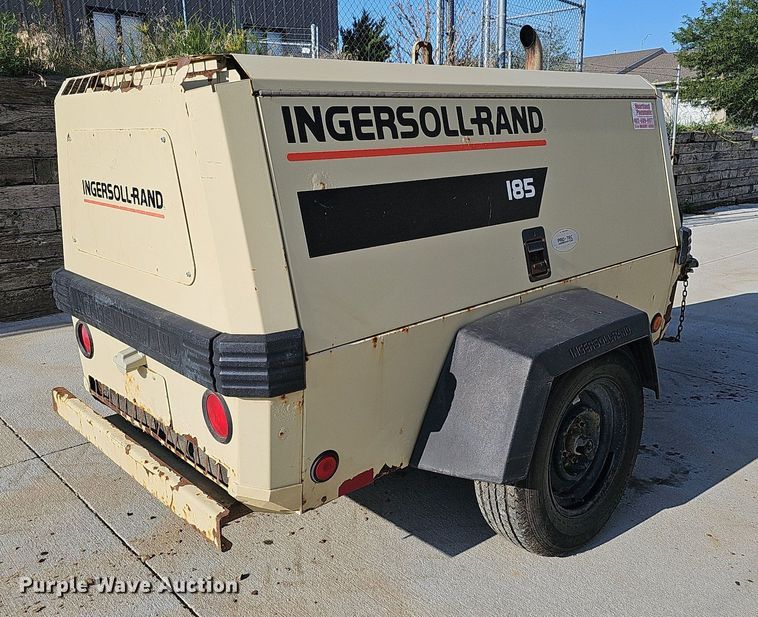 image for item DQ0257 2001 Ingersoll Rand P185 JD  air compressor