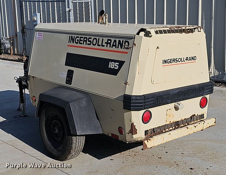 image for item DQ0257 2001 Ingersoll Rand P185 JD  air compressor