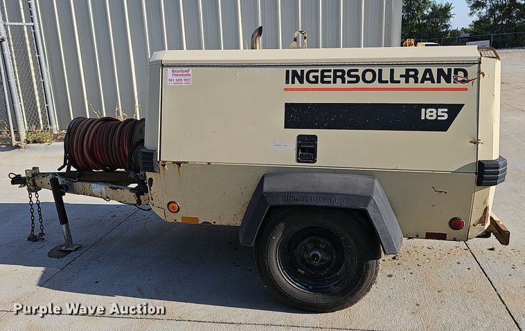 image for item DQ0257 2001 Ingersoll Rand P185 JD  air compressor
