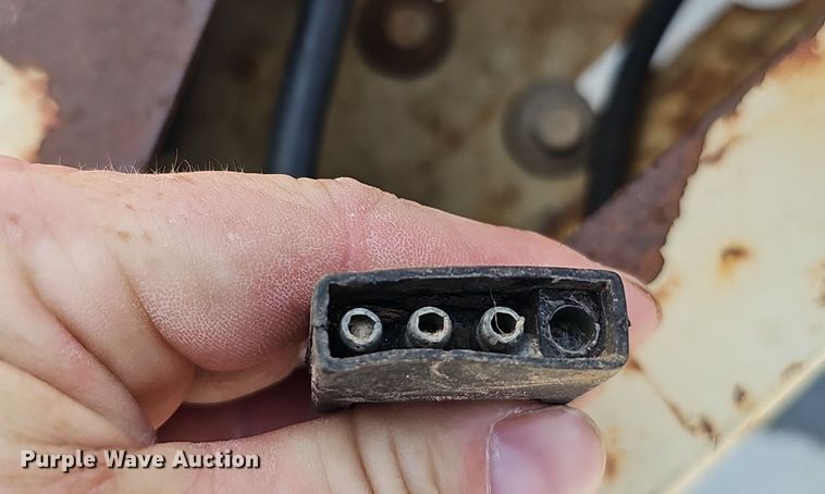 image for item DQ0257 2001 Ingersoll Rand P185 JD  air compressor