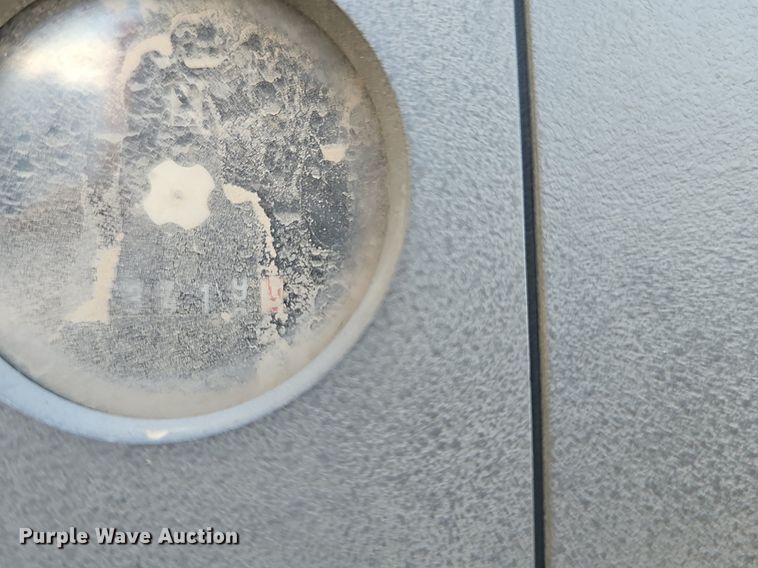 image for item DQ0257 2001 Ingersoll Rand P185 JD  air compressor