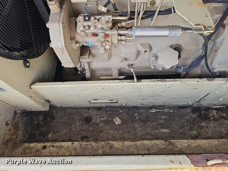 image for item DQ0257 2001 Ingersoll Rand P185 JD  air compressor