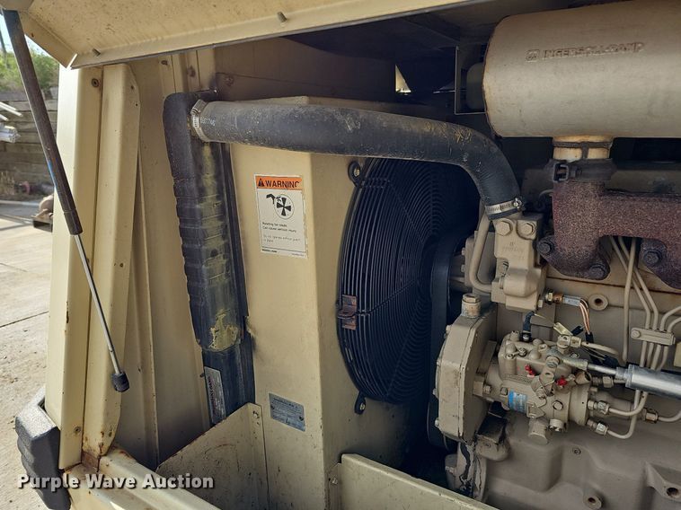 image for item DQ0257 2001 Ingersoll Rand P185 JD  air compressor