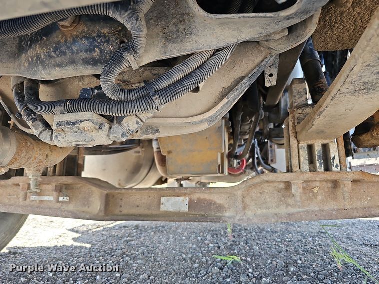 image for item DQ0260 2004 Peterbilt 379  semi truck