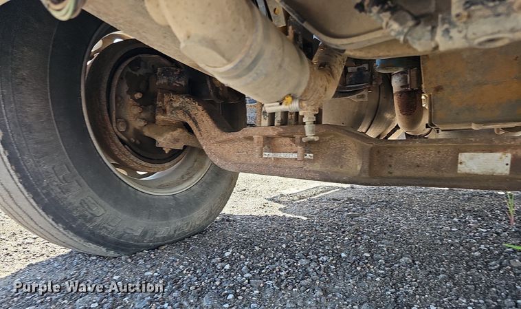 image for item DQ0260 2004 Peterbilt 379  semi truck