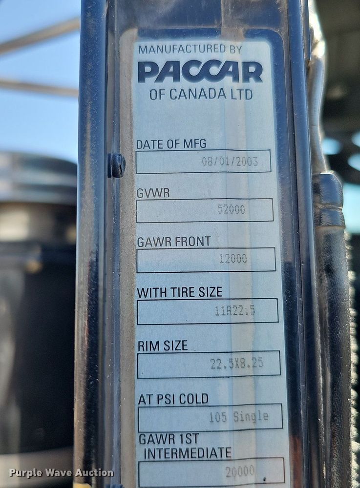 image for item DQ0260 2004 Peterbilt 379  semi truck