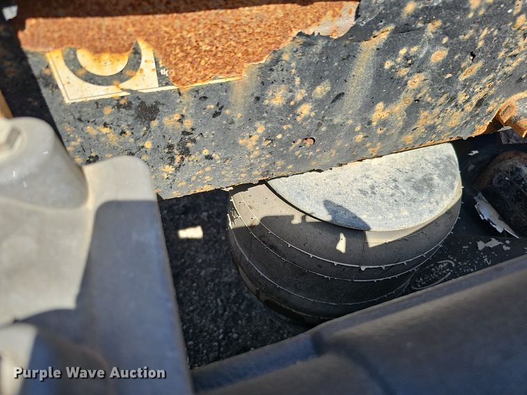 image for item DQ0268 2001 Peterbilt 379  semi truck