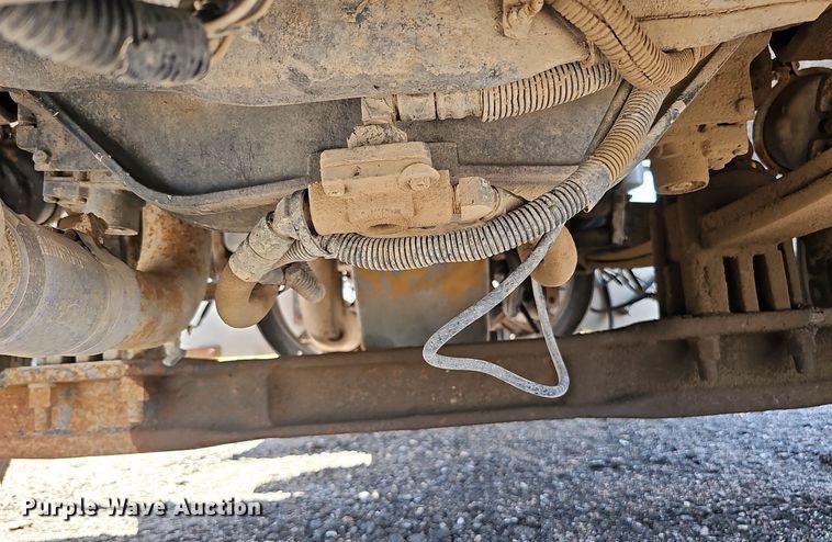 image for item DQ0268 2001 Peterbilt 379  semi truck