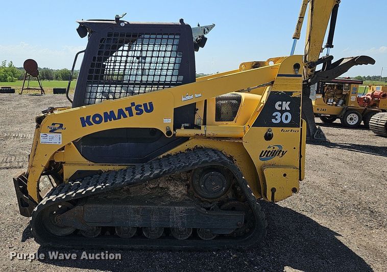 image for item DQ0272 2007 Komatsu CK30-1  tracked skid steer loader