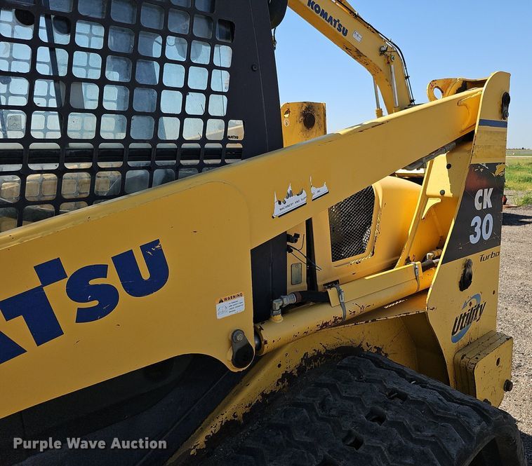image for item DQ0272 2007 Komatsu CK30-1  tracked skid steer loader