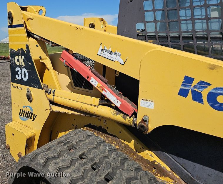 image for item DQ0272 2007 Komatsu CK30-1  tracked skid steer loader