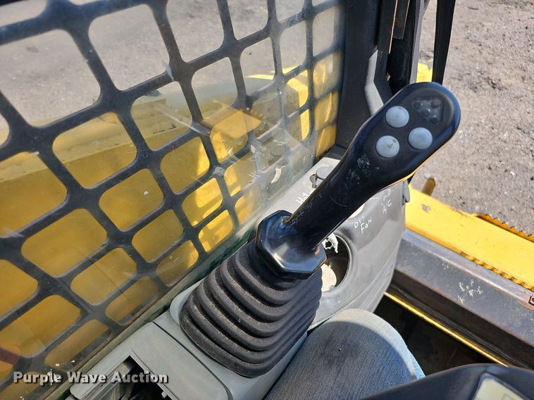 image for item DQ0272 2007 Komatsu CK30-1  tracked skid steer loader