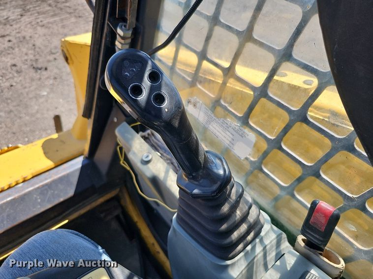 image for item DQ0272 2007 Komatsu CK30-1  tracked skid steer loader