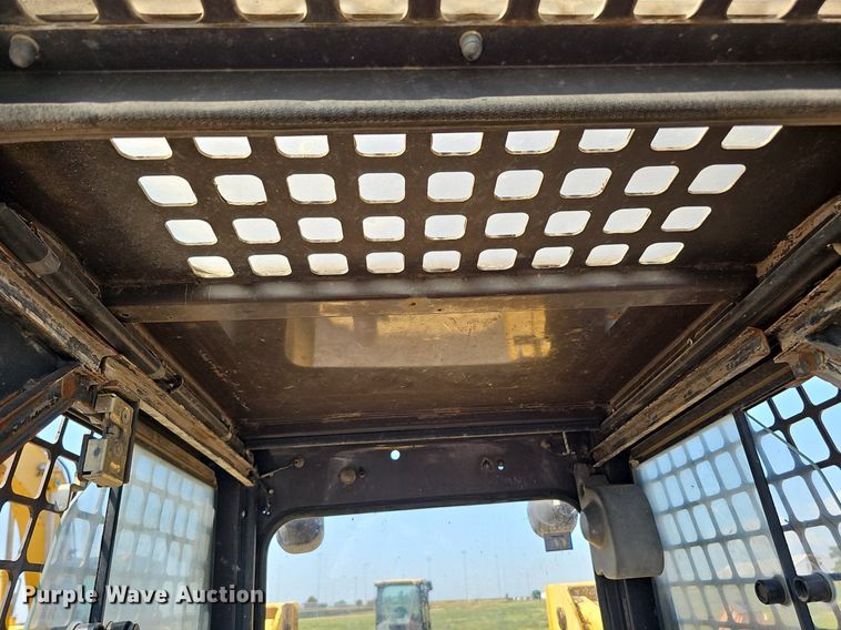 image for item DQ0272 2007 Komatsu CK30-1  tracked skid steer loader