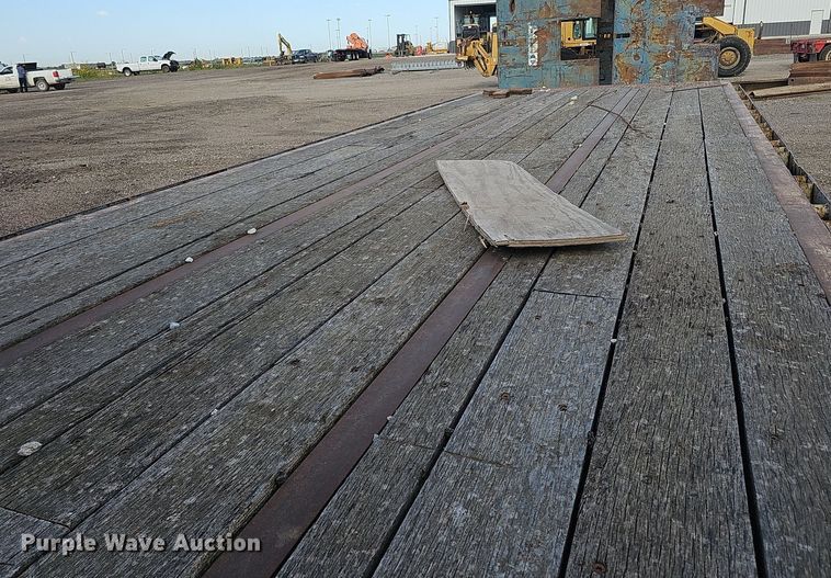 image for item DQ0274 1997 Freightliner FL70  rollback truck