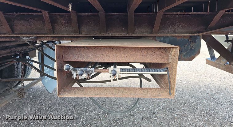 image for item DQ0274 1997 Freightliner FL70  rollback truck