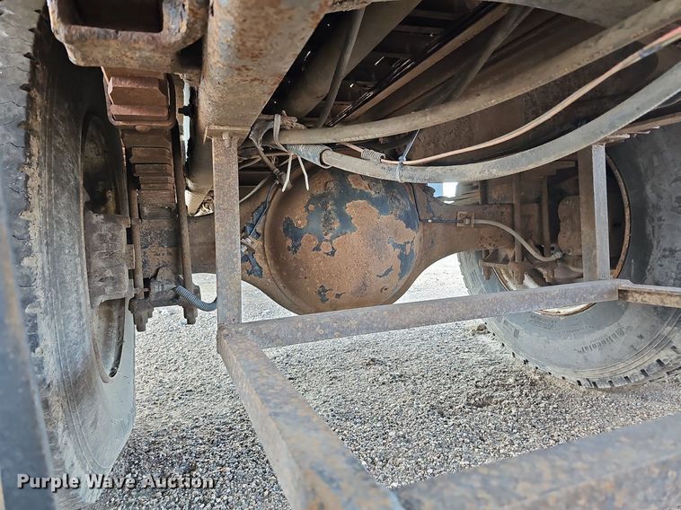 image for item DQ0274 1997 Freightliner FL70  rollback truck