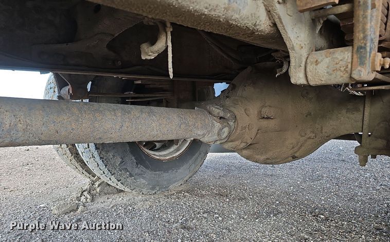 image for item DQ0274 1997 Freightliner FL70  rollback truck