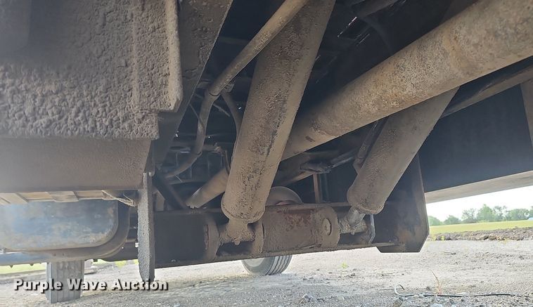 image for item DQ0274 1997 Freightliner FL70  rollback truck