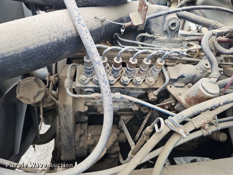 image for item DQ0274 1997 Freightliner FL70  rollback truck