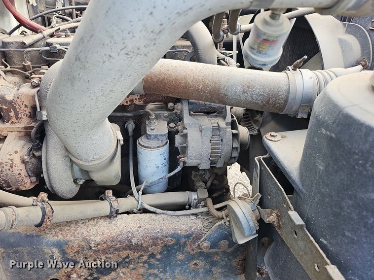 image for item DQ0274 1997 Freightliner FL70  rollback truck