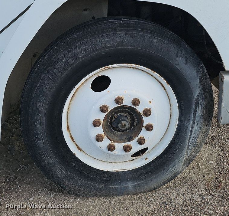 image for item DQ0274 1997 Freightliner FL70  rollback truck