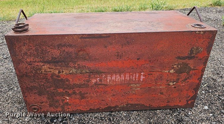 image for item DQ0275 (7) fuel tanks