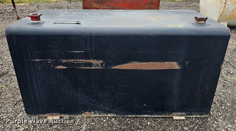 image for item DQ0275 (7) fuel tanks