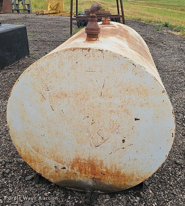 image for item DQ0275 (7) fuel tanks