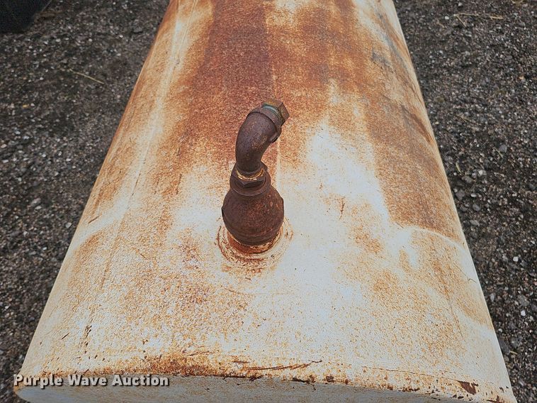 image for item DQ0275 (7) fuel tanks