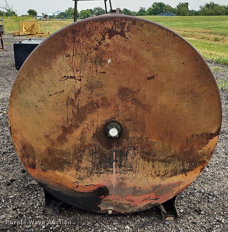 image for item DQ0275 (7) fuel tanks