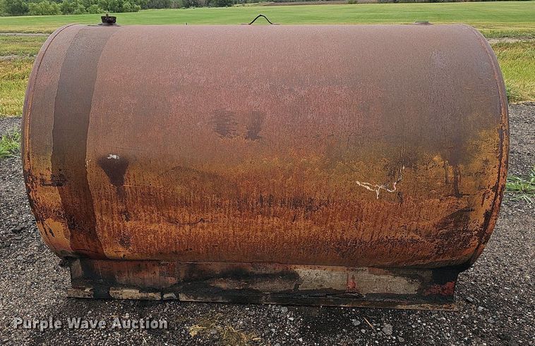 image for item DQ0275 (7) fuel tanks