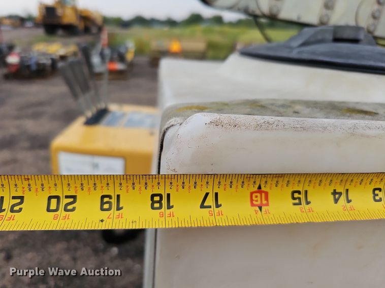 image for item DQ0276 2000 Vermeer D16X20A Navigator  directional boring unit