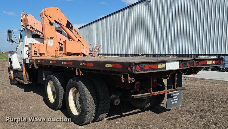 image for item DQ0277 1993 Ford L8000  crane truck