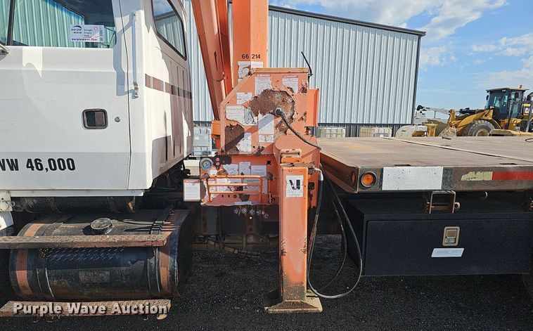 image for item DQ0277 1993 Ford L8000  crane truck