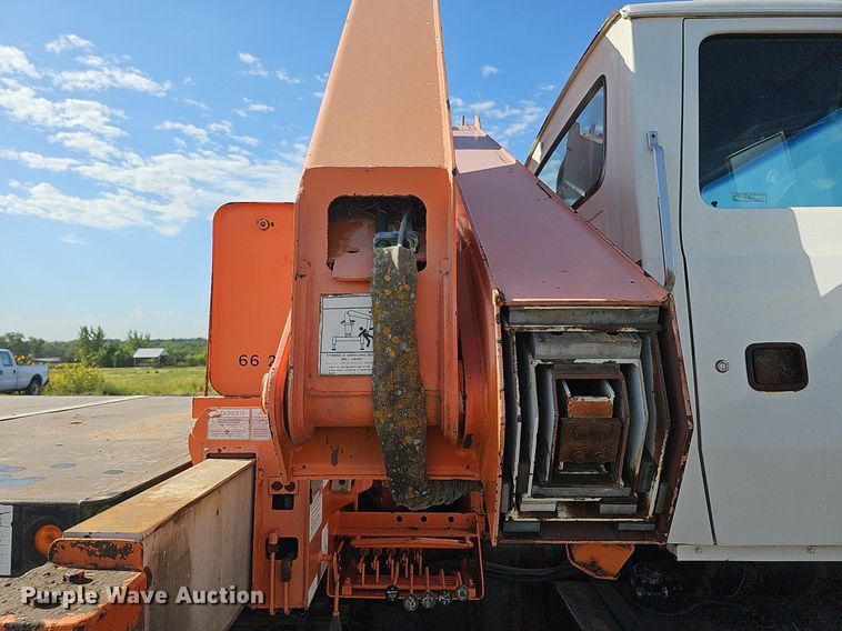 image for item DQ0277 1993 Ford L8000  crane truck