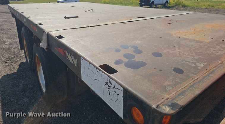 image for item DQ0277 1993 Ford L8000  crane truck