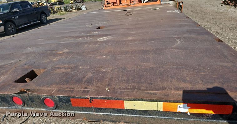 image for item DQ0277 1993 Ford L8000  crane truck