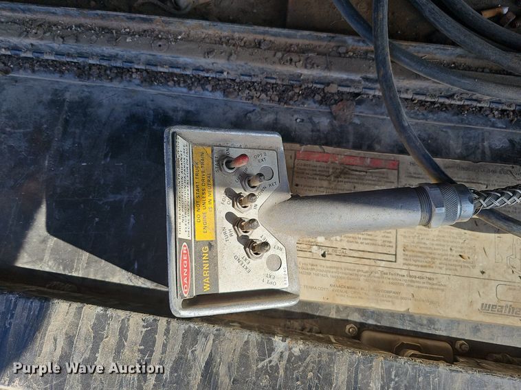 image for item DQ0277 1993 Ford L8000  crane truck