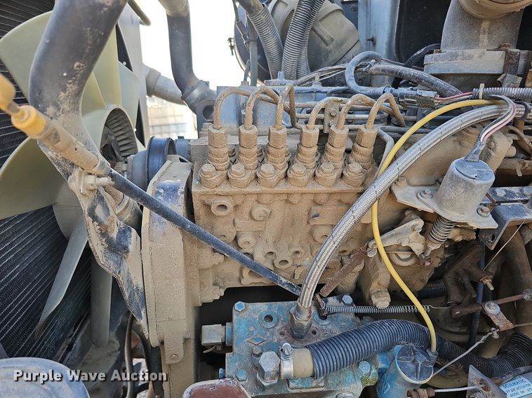 image for item DQ0277 1993 Ford L8000  crane truck