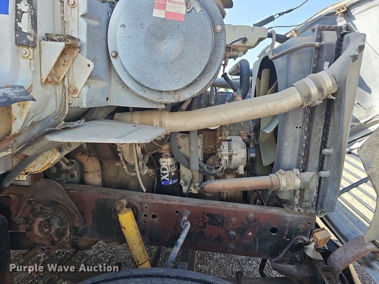 image for item DQ0277 1993 Ford L8000  crane truck