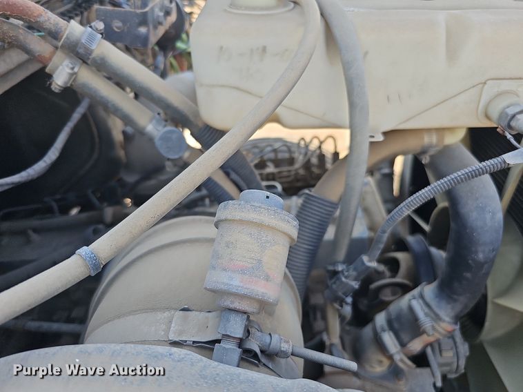 image for item DQ0277 1993 Ford L8000  crane truck