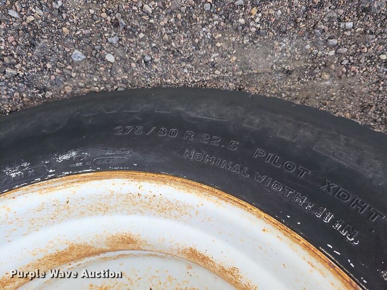 image for item DQ0277 1993 Ford L8000  crane truck